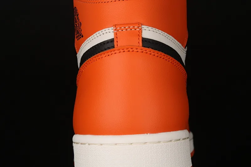 All categories Air Jordan Jordan series basketball shoes Air Jordan 1 High pure original version Air Jordan 1 Retro High OG AJ1 white orange Joe 1 white buckle broken 555088-113